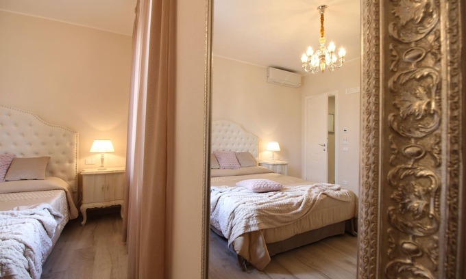 Lucca Historical Center House | Lucca in Chic