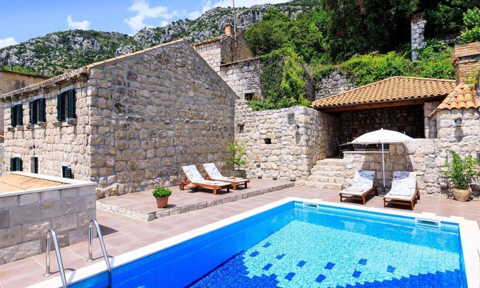 Mihanici Villa | Luciana - Two Bedroom Villa, Sleeps 4
