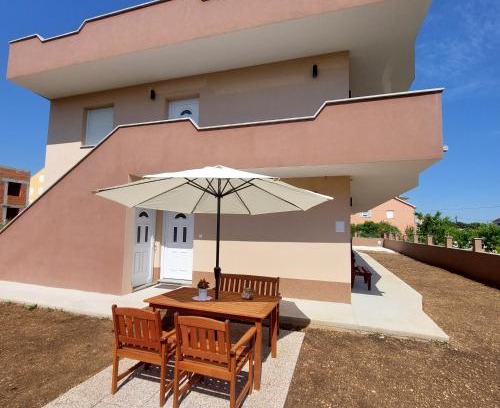 Kastel Stafilic Apartment | LUCIJA