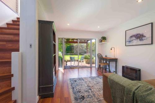 Mount Melville House | Lucys Place By Swan Bnb Management