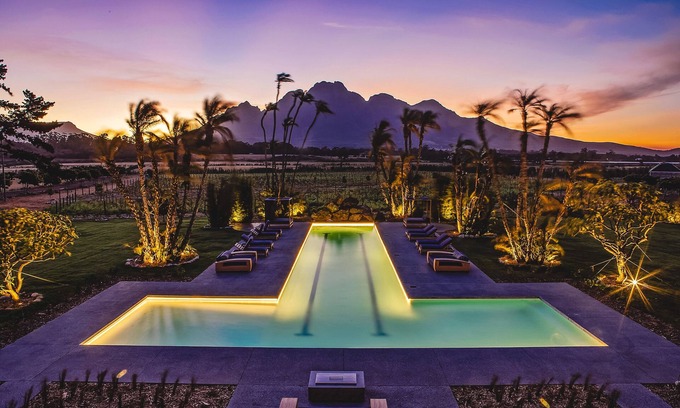Cape Winelands Hotel | Ludus Magnus