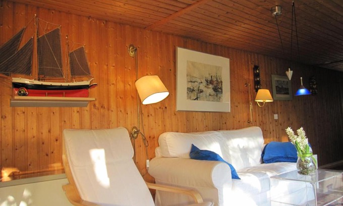 Ulsnis House | Luetjens-Bienenhaus