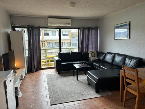 Jindabyne House | Luke's Alpine Mountain View rooms