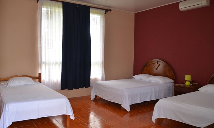 Arenal Hot Springs Hotel | Lumbres del Arenal Cabinas y Villas