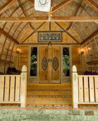 Kedewatan House | Lumbung Sari Wooden Villa