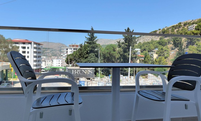 Qafe e Gjashtes Hotel | Lumi Hotel