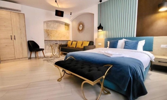 Historic Center Hotel | Lumiere House Sibiu-Suite Junior Familiar