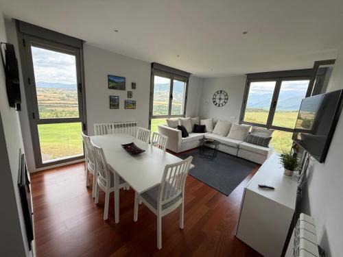 Abena Apartment | Luminoso 3 Rooms Vistas Pirineo