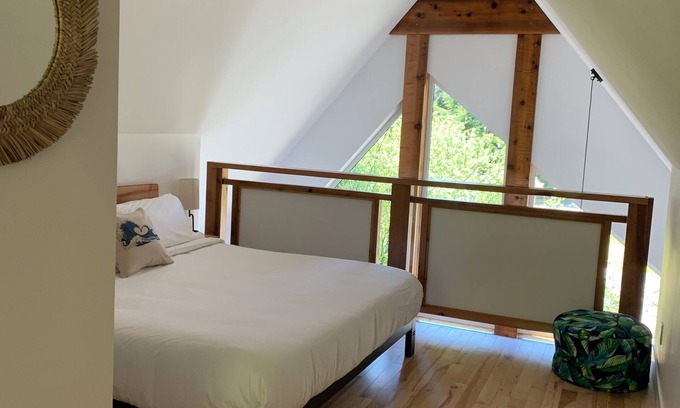 Ucluelet House | Luna ~ Halfmoon Bay Beach House
