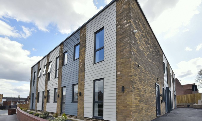 Pontefract Apartment | Lush 1 bedroom Apartment