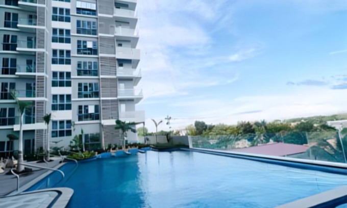 Iloilo Apartment | Lush 1Bedroom plus Maidsroom Megaworld39