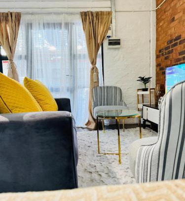 Downtown Johannesburg Apartment | Luu's luxurious