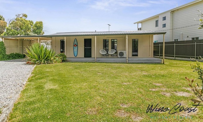 Silver Sands House | Luv Shack by Wine Coast Holiday Rentals - Escape to gorgeous Silver Sands at Aldinga Beach and stay in your very own Luv Shack.
