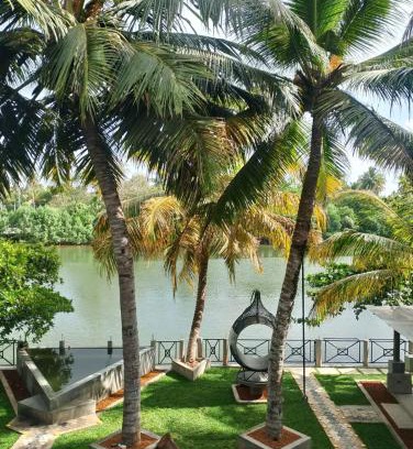 Pelena House | Luvi Lucas River Side