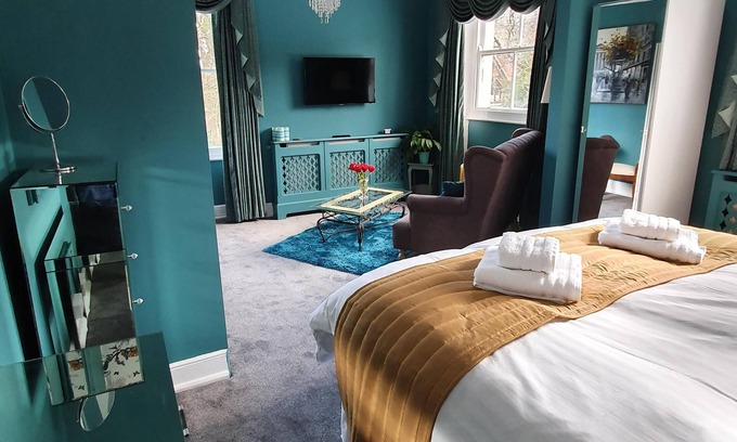 Winfrith Newburgh Apartment | Lux Apartment at Marley House