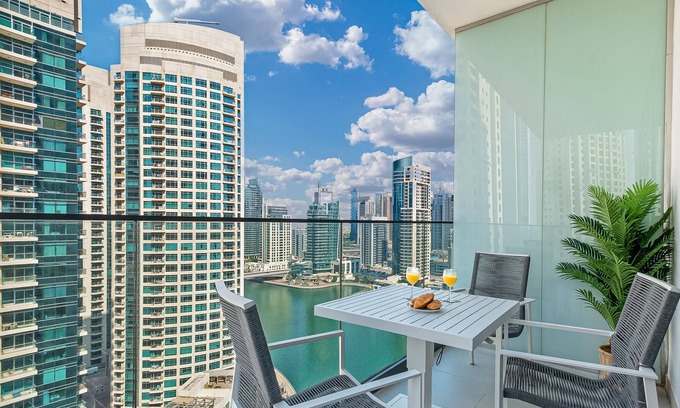 Al Sufouh 2 Apartment | LUX Contemporary Suite Marina View 4