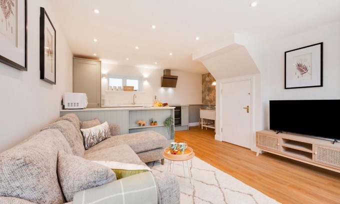 Martlesham Heath House | Lux Lodge