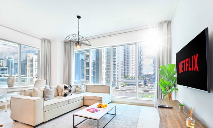 Al Sufouh 2 Apartment | LUX | Marina Promenade 2 BR Prime location Apt