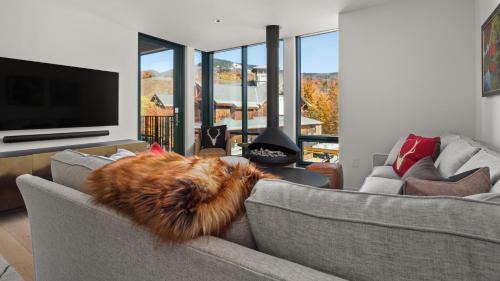 Stowe Area Apartment | Lux Mountainside 2 Bed Mountainside Condo By Stowe Mountain Rentals