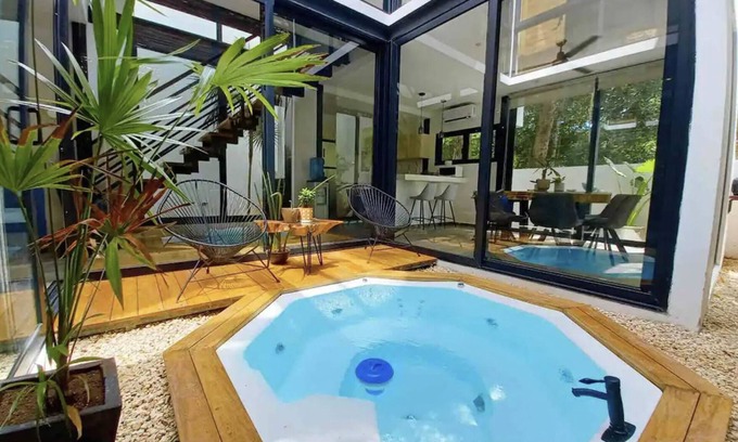 Ekbalan House | Lux & Stunning W/Private Jacuzzi & Pool/4BR