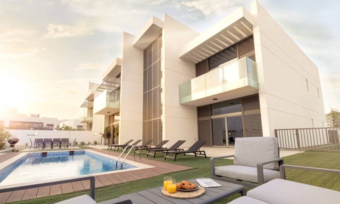 Dubai Villa | LUX - The Crystal Lagoon Villa