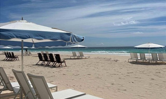 Dunmore Town Condo | Lux Waterfront Cottage in Exclusive Briland Club w/Marina, Beach, Pickleball
