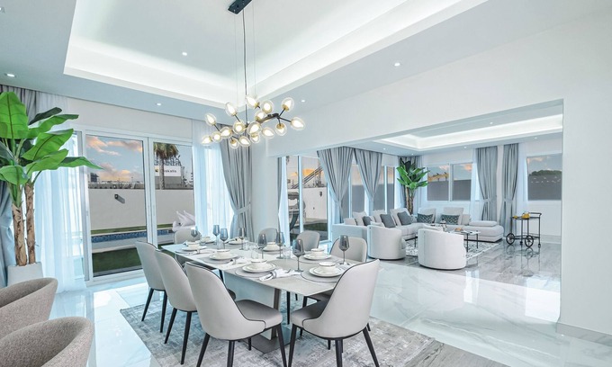 Dubai Villa | LUX White Modern Villa