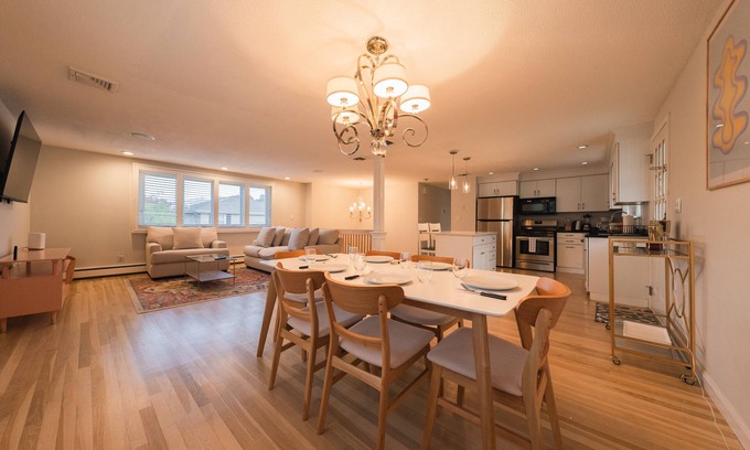 Revere House | LUXE 3BR Near Boston, Airport, and Beach!