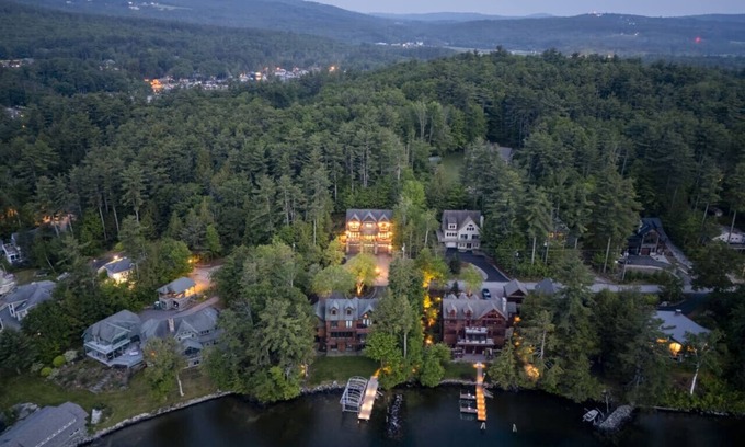 Gilford House | Luxe 5 bd Home Near Lake Winnipesaukee
