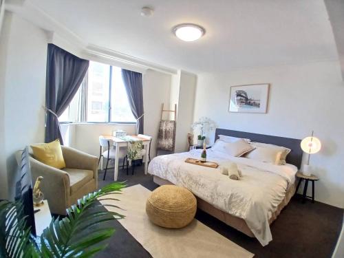 Haymarket Apartment | Luxe Central