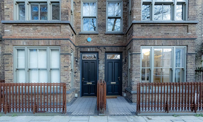 Haverstock Apartment | Luxe Five Bedroom House near Chalk Farm