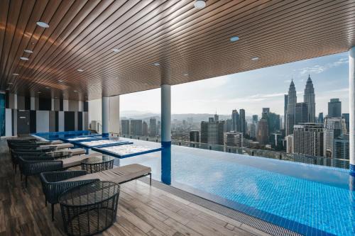 Kuala Lumpur City Centre Apartment | LUXE Infinitum KLCC by DX