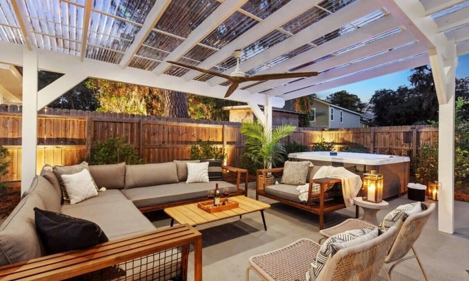 Thunderbolt House | Luxe Modern Home | Private Hot Tub
