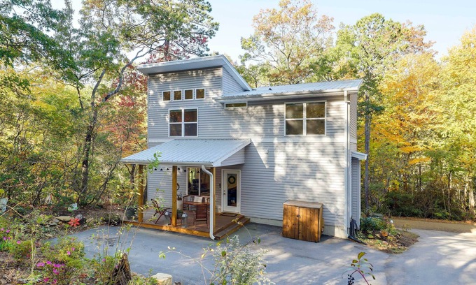 Ridgecrest House | Luxe Mountain Home Near Ridgecrest & Asheville!