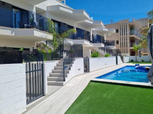Santiago de la Ribera Apartment | Luxe nieuwbouw appartement op 50m van de zee