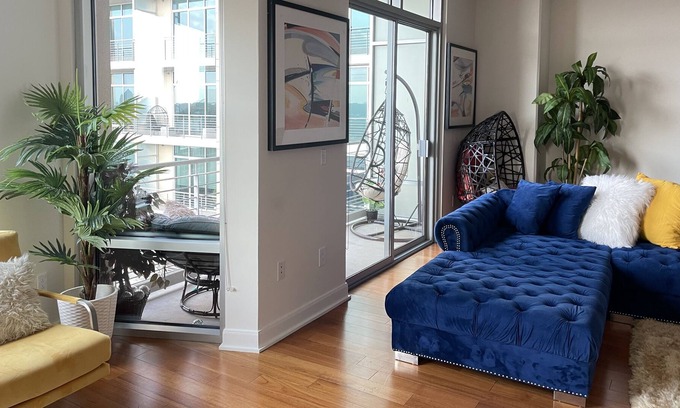 Vickery Meadow Apartment | Luxe Penthouse/NorthparkMall