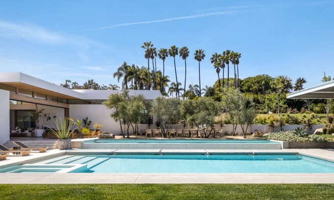 Central Malibu House | Luxe Private Pool w/Ocean Views near Point Dume