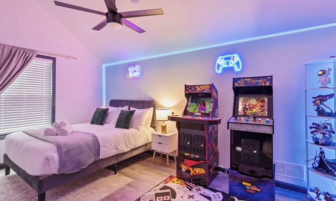 Pittsburgh House | Luxe Retreat with Arcades + Board Games in downtown Atlanta