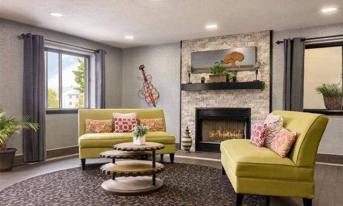 Donelson Hotel | Luxe Studios