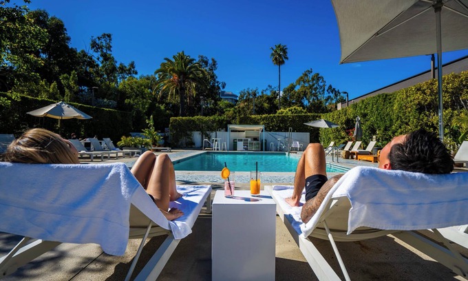 Los Angeles Hotel | Luxe Sunset Boulevard Hotel