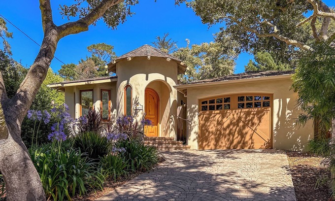 Northeast Carmel House | Luxe19 Carmel Retreat 30 night minimum