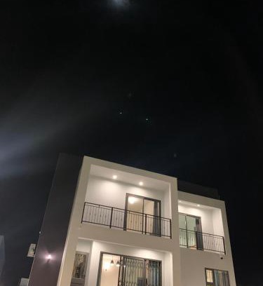 La Gaulette Apartment | LuxNar Beach GF