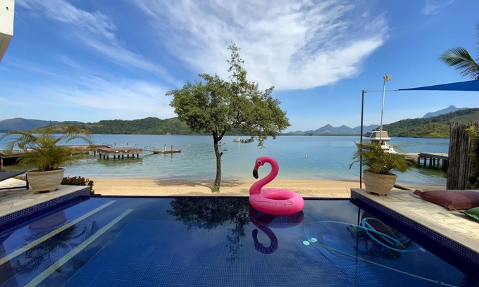 Frade House | Luxo Brasil #AR01 Praia da Árvore Mansion 09 Suites Private Beach Angra Vacation Rental