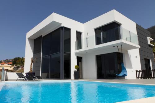 Arco da Calheta House | Luxo & Conforto