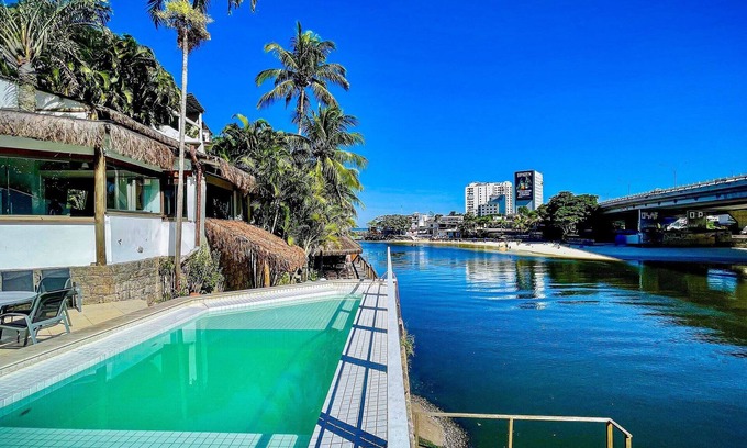 Joatinga House | LUXOBRASIL #RJ451 Charming Casa Joá Vacation Rentals, Events and Photo Productions