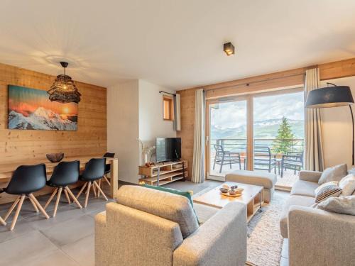 Arc-1800 Apartment | Luxueux appart 5 Cristaux, 3 chambres, spa, ski-in/ski-out, parking, wifi - FR-1-352-54