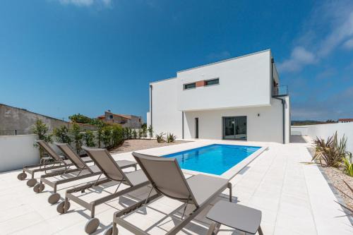 Alfeizerao Villa | Luxuosa Villa Baía