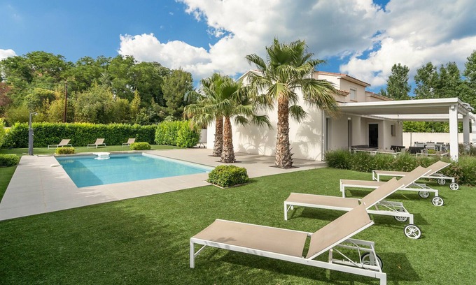 Saint-Genies-de-Fontedit Villa | Luxurious villa in Saint geniès de Fontedit with heated pool