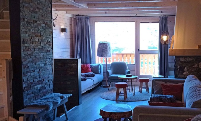 Val-Thorens Ski Chalet | Luxurious 130 m² chalet, 11 guests, mountain views, fireplace, 5 bedrooms