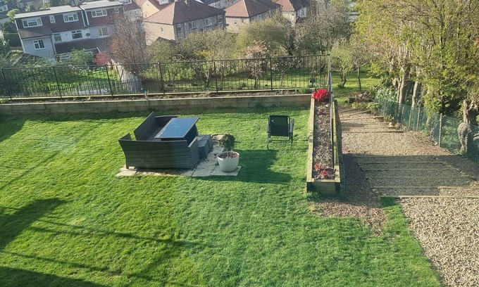 Bradford Apartment | Luxurious 2-bed Apartment, Duchy Cosy Corner